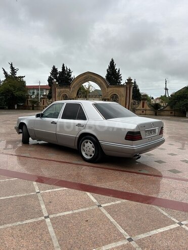 Mercedes E 220 1995, 534,851 km - 2.2 l - Lənkəran