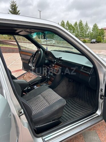 Mercedes E 220 1995, 534,851 km - 2.2 l - Lənkəran