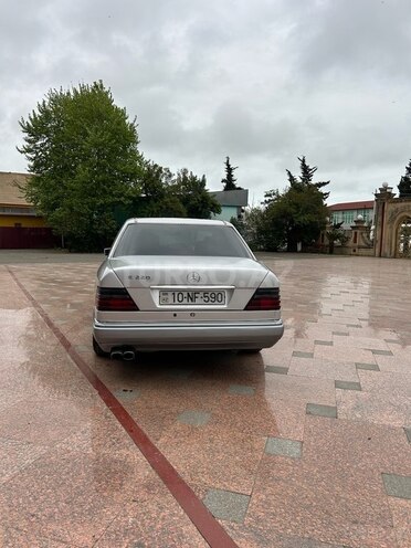 Mercedes E 220 1995, 534,851 km - 2.2 l - Lənkəran