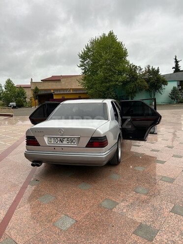 Mercedes E 220 1995, 534,851 km - 2.2 l - Lənkəran
