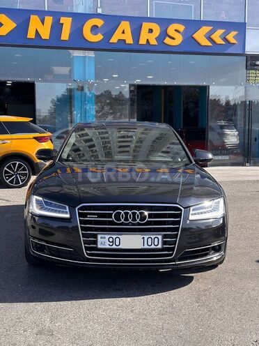 Audi A8-2