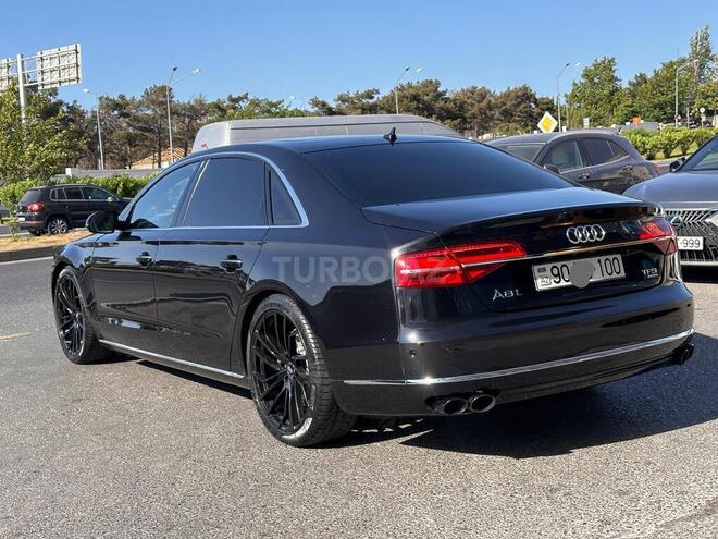 Audi A8-6