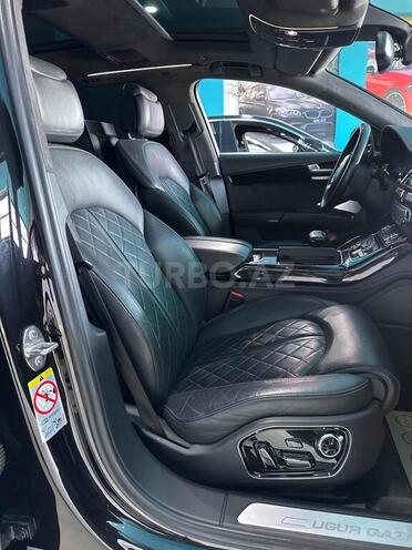 Audi A8-19