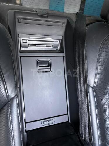 Audi A8-20