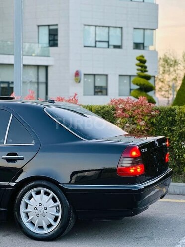 Mercedes C 230 2000, 225,000 km - 2.3 l - İmişli