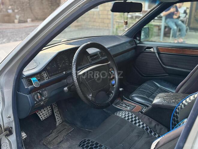 Mercedes E 220 1993, 610,172 km - 2.2 l - Cəlilabad