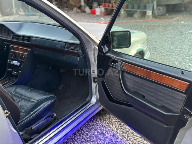 Mercedes E 220 1993, 610,172 km - 2.2 l - Cəlilabad