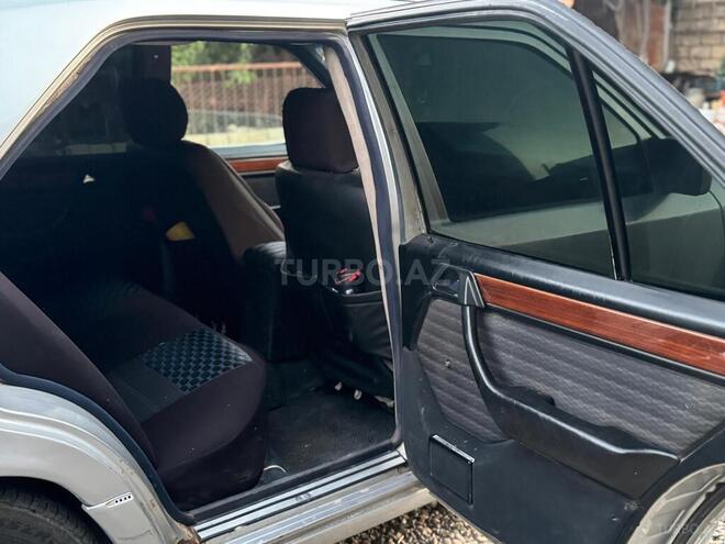 Mercedes E 220 1993, 610,172 km - 2.2 l - Cəlilabad