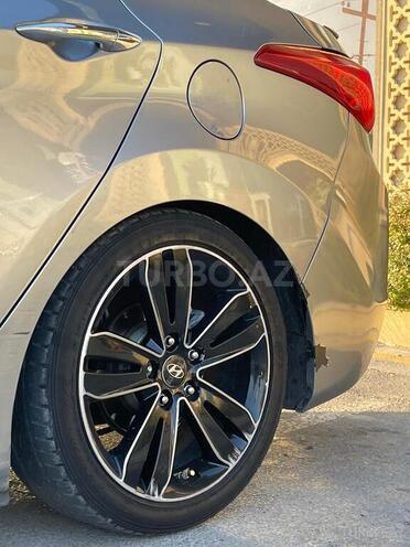 Hyundai Elantra 2015, 154,236 km - 1.8 l - Bakı