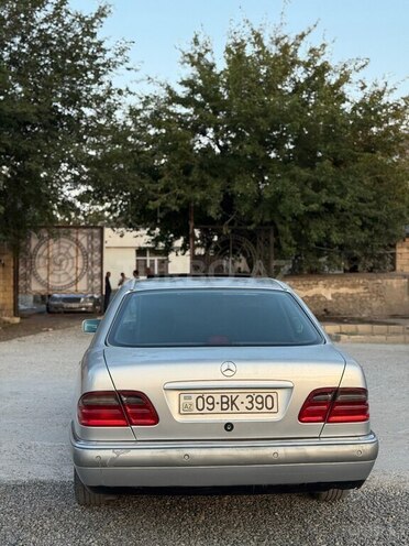 Mercedes E 200 1996, 379,916 km - 2.0 l - Bərdə