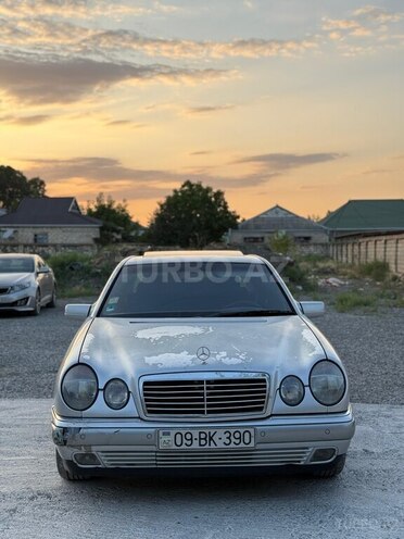 Mercedes E 200 1996, 379,916 km - 2.0 l - Bərdə