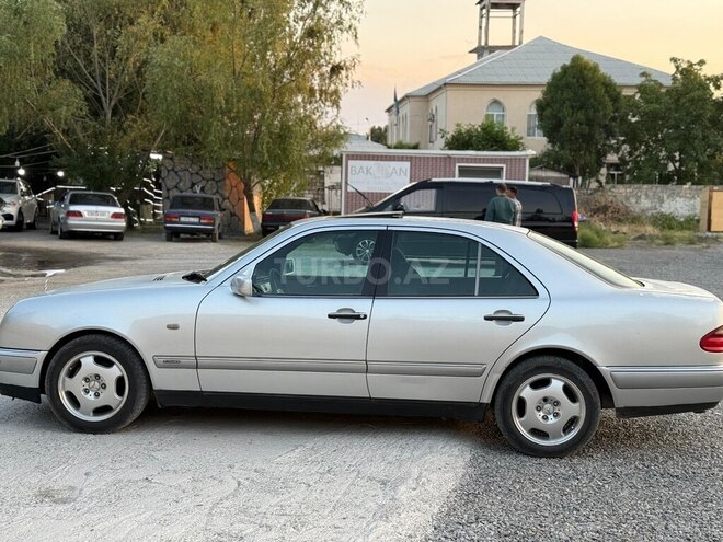 Mercedes E 200 1996, 379,916 km - 2.0 l - Bərdə