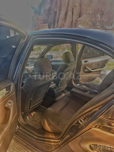 BMW 320 2004, 290,000 km - 2.2 l - Bakı