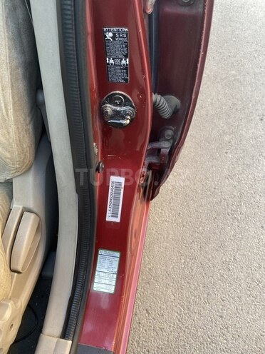 Hyundai Elantra 2002, 215,982 km - 2.0 l - Bakı