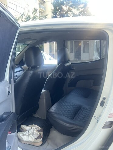 Mitsubishi L200 2011, 324,000 km - 2.5 l - Bakı