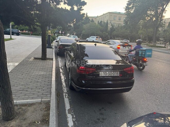 Volkswagen Passat 2016, 198,000 km - 1.8 l - Bakı