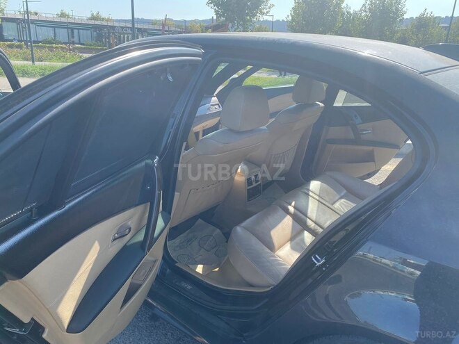 BMW 530 2005, 220,000 km - 3.0 л - Bakı