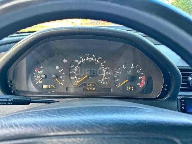 Mercedes C 230 1999, 367,000 km - 2.3 l - Quba