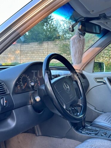 Mercedes C 230 1999, 367,000 km - 2.3 l - Quba