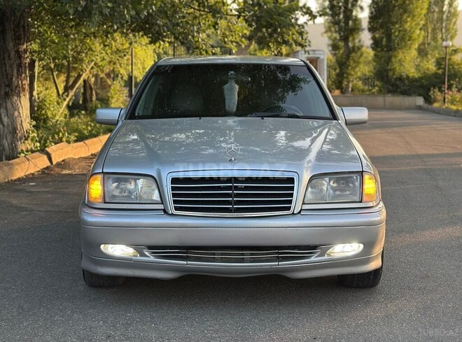 Mercedes C 230 1999, 367,000 km - 2.3 l - Quba