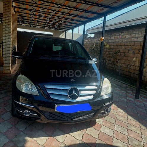 Mercedes B 180 2009, 108,500 km - 1.7 l - Şəki