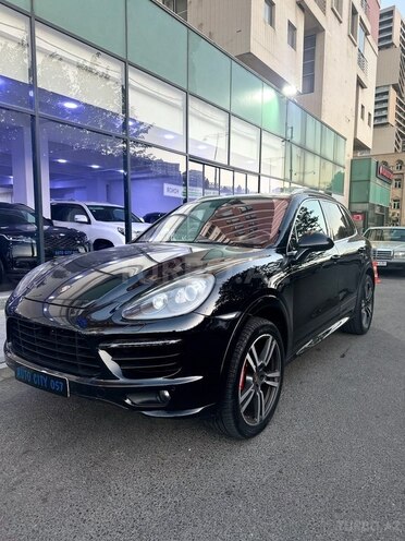 Porsche Cayenne Turbo S-2
