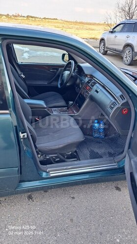 Mercedes E 200 2000, 420,700 km - 2.0 l - Bakı
