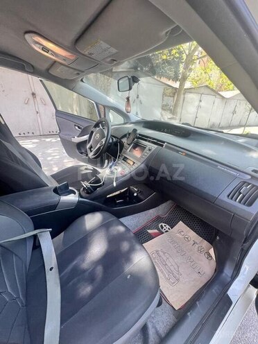 Toyota Prius 2014, 272,000 km - 1.8 l - Mingəçevir