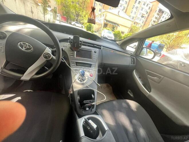 Toyota Prius 2014, 272,000 km - 1.8 l - Mingəçevir