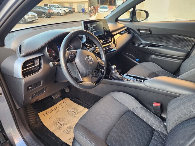 Toyota C-HR 2021, 24,000 km - 2.0 л - Gəncə