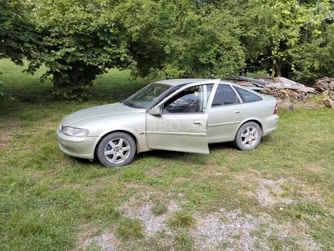 Opel Vectra 1996, 342,000 km - 2.0 l - Qəbələ