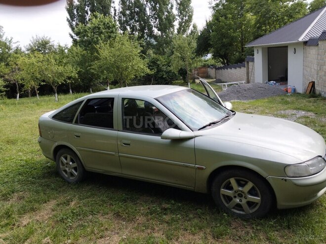 Opel Vectra 1996, 342,000 km - 2.0 l - Qəbələ