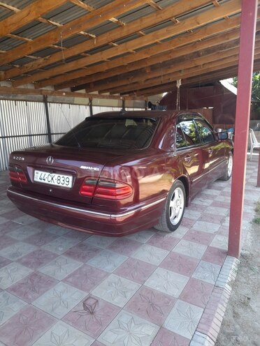 Mercedes E 220 d 2000, 49,444 km - 2.2 l - Masallı