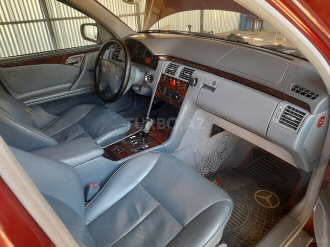 Mercedes E 220 d 2000, 49,444 km - 2.2 l - Masallı