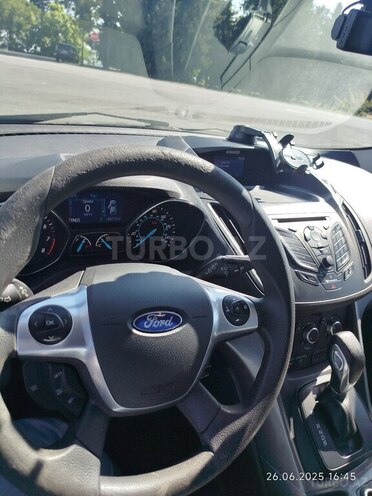 Ford Escape 2015, 196,700 km - 1.6 l - Qax