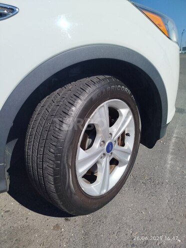 Ford Escape 2015, 196,700 km - 1.6 l - Qax