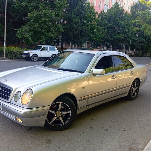 Mercedes E 230 1996, 401,000 km - 2.3 l - Gəncə