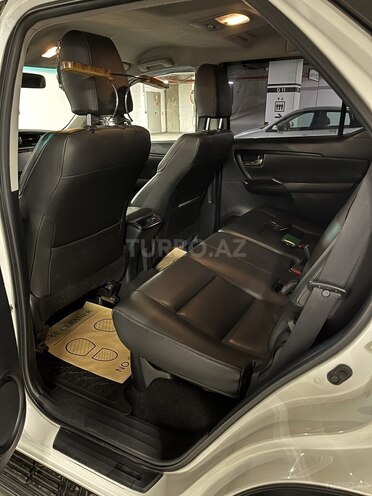 Toyota Fortuner-9