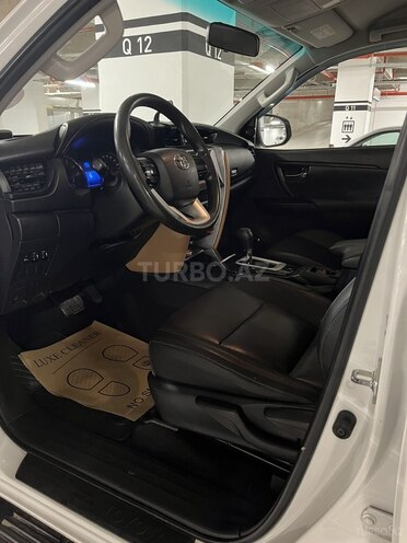 Toyota Fortuner-6
