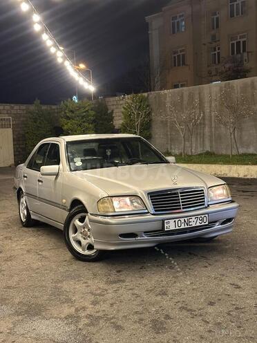 Mercedes C 240-1