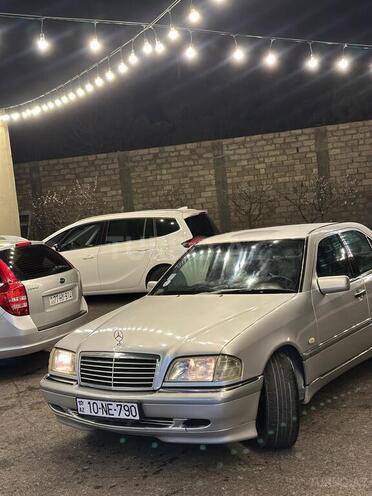 Mercedes C 240-3
