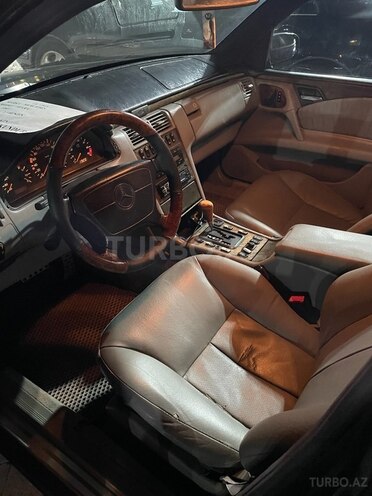 Mercedes E 230 1997, 255,500 km - 2.3 l - Bakı