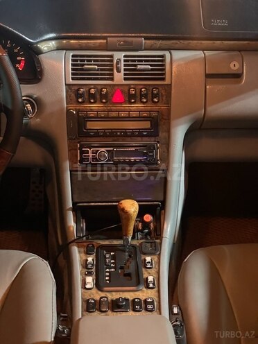 Mercedes E 230 1997, 255,500 km - 2.3 l - Bakı