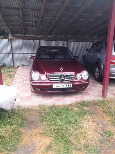 Mercedes E 220 d 2000, 49,444 km - 2.2 l - Masallı