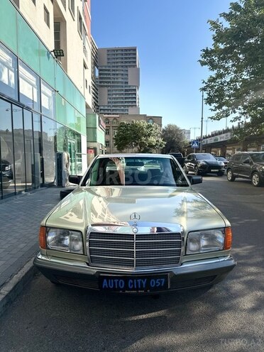 Mercedes 380 SE-1