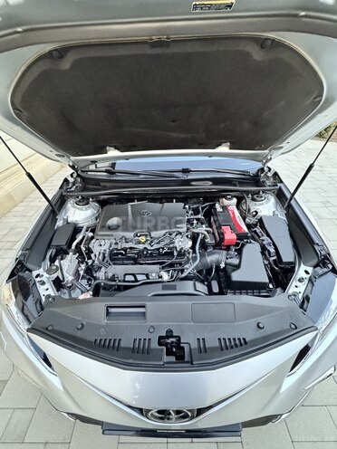 Toyota Camry-7