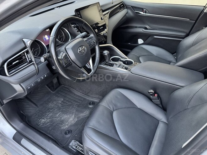Toyota Camry-8