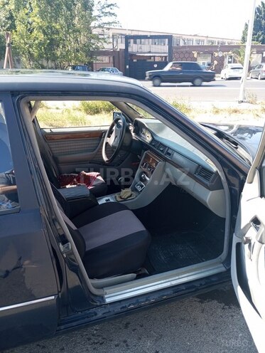 Mercedes E 230 1995, 440,000 km - 2.3 l - Bakı