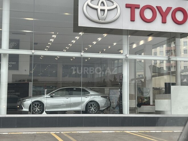 Toyota Camry-15