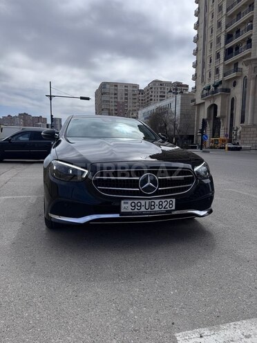 Mercedes E 300 de-1